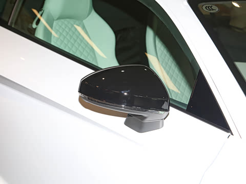 2022�� V10 Coupe performance