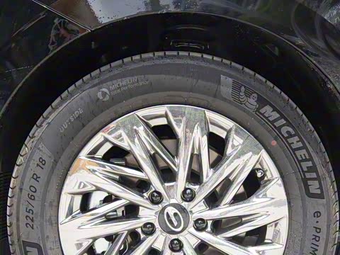 2025�� Ǭ��ϵ�� Ultra ͷ�Ȳ�