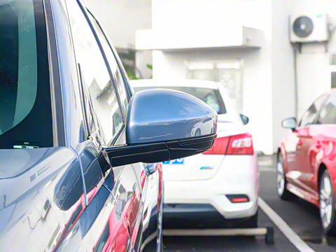 2022�� �Ŀ� 249PS R-Dynamic S ���ܰ� 5��