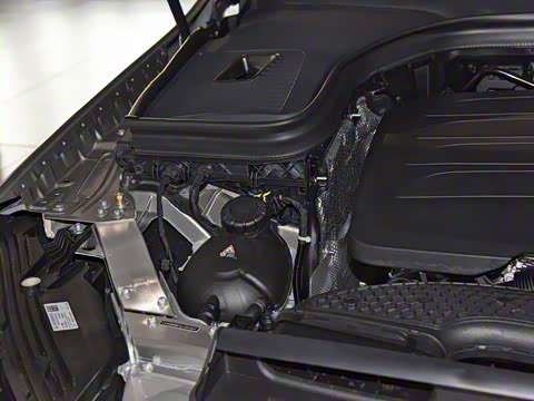 2020�� GLC 260 L 4MATIC ������