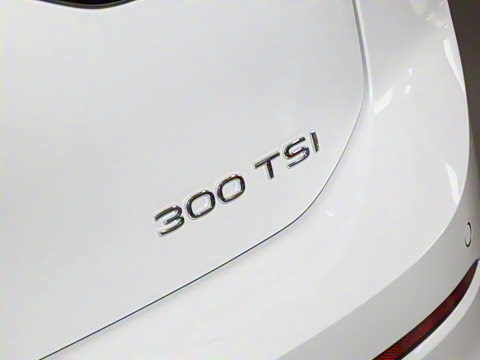 2025�� �Ŀ� 300TSI R-Line