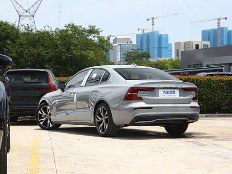 2026�� B4 ��Զ�˶���