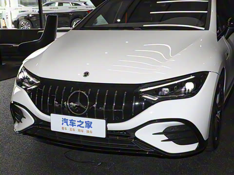 2023�� AMG EQE 53 4MATIC+