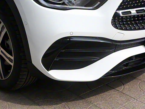 2023�� GLA 220 4MATIC