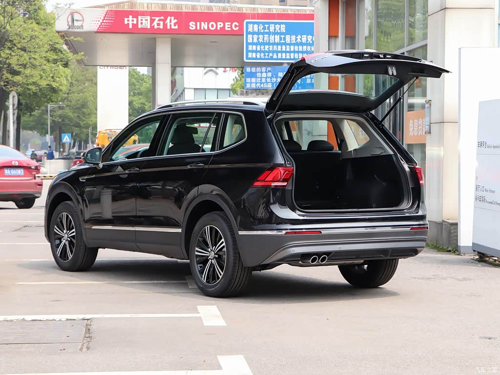 途观l 2019款 改款 330tsi 自动两驱全景舒适版 国vi 5519154图片