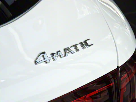 2022�� GLC 260 L 4MATIC ������