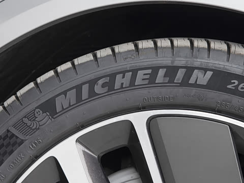 2025�� Ultra ���ܻ��°�