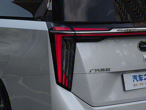 2025�� Ǭ��ϵ�� Ultra ͷ�Ȳ�