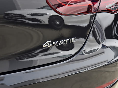 2023�� GLC 260 4MATIC ����SUV