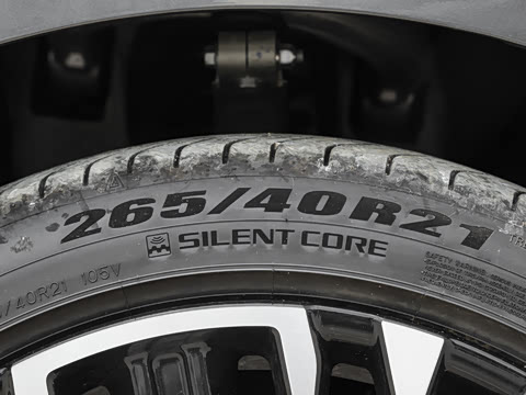 2025�� �Ŀ� Max���̰�