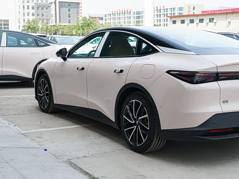 2025�� 668MAX���а� 200kW