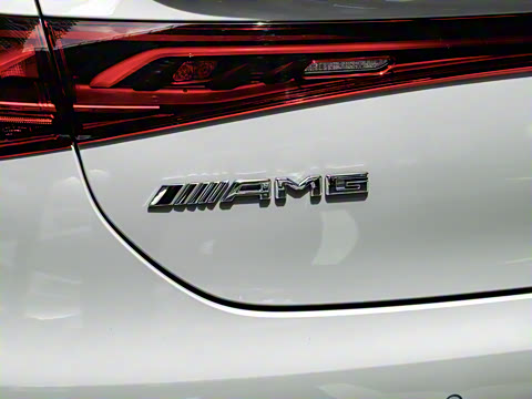 2023�� AMG EQE 53 4MATIC+