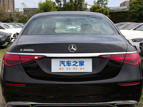 2023�� �Ŀ� S 400 L ������