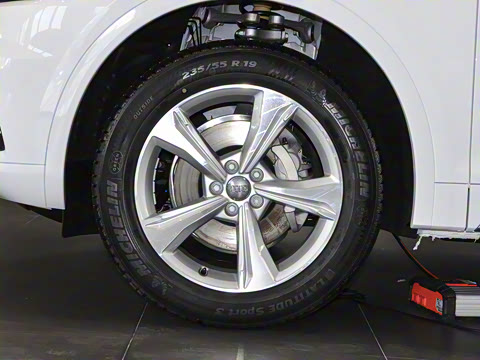 2020�� �Ŀ� 40 TFSI ������ȡ��