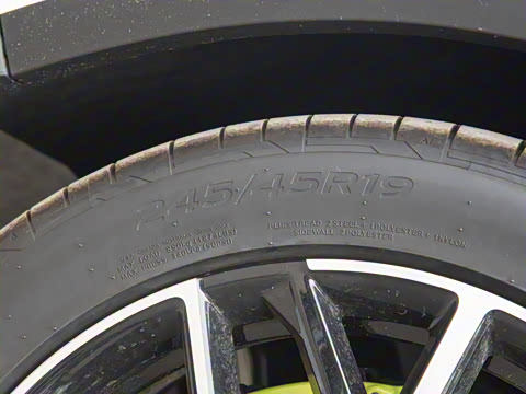 2025�� 560MAX 185kW