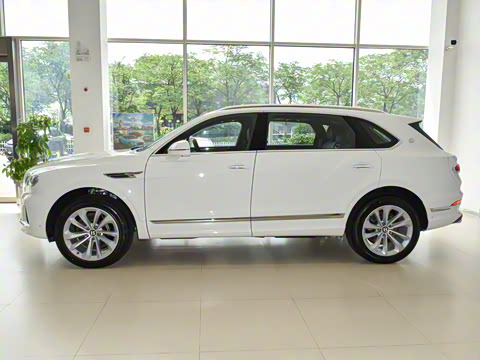 2026�� 4.0T V8 ������