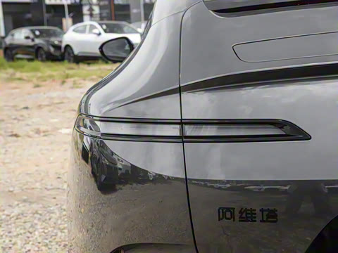 2025�� �Ŀ� Max���̰�