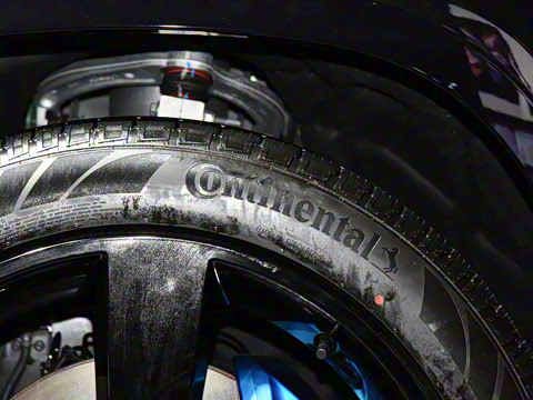 2022�� 110 V8 007��ذ�