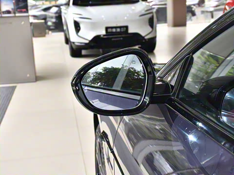 2025�� �Ŀ� Ultra���̰�