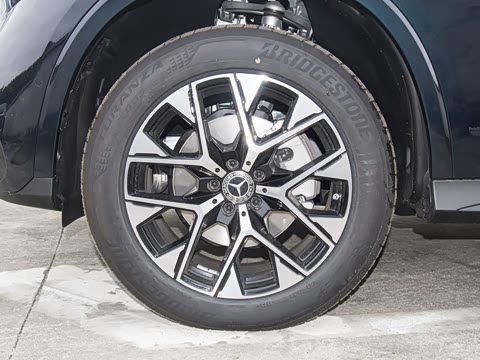 2023�� �Ŀ� GLC 260 L 4MATIC ������ 5��