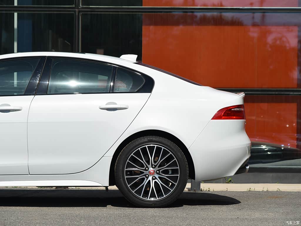 0t 300ps 四驱landmark edition 4922235图片_捷豹_汽车图库_汽车之家