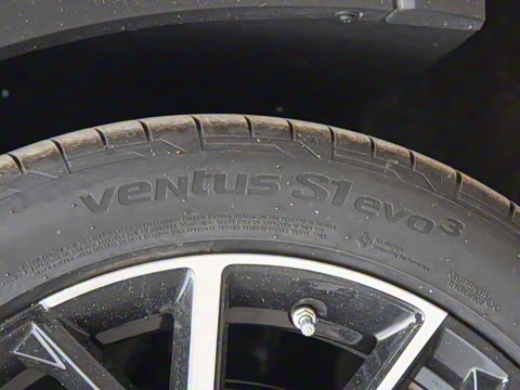 2025�� 560MAX 185kW