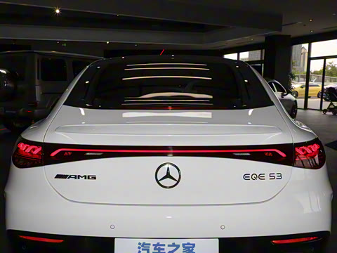 2023�� AMG EQE 53 4MATIC+