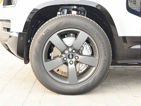 2023�� 110 3.0T P400 X-DYNAMIC HSE