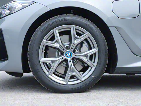 2022�� eDrive 35 L