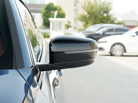 2021�� 425i M�˶���ҹ��