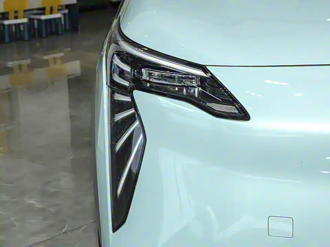 2025�� Plus 510 ������