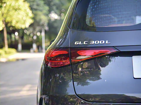 2023�� GLC 300 L 4MATIC ������ 7��