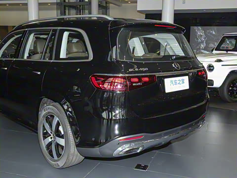 2025�� GLS 450 4MATIC ������