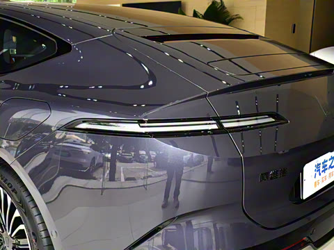 2025�� �Ŀ� Ultra���̰�