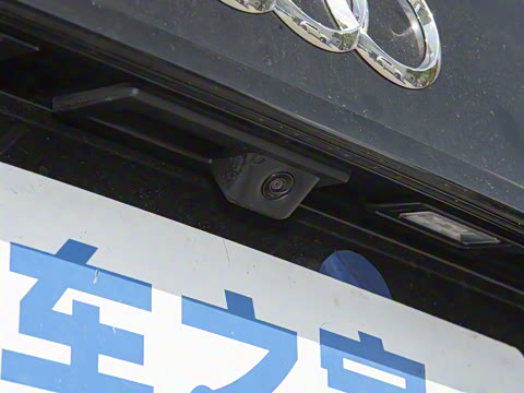 2025�� 200���������� 40 TFSI ����������