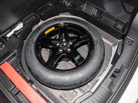 2020�� EcoBoost 245 ����������ST-LINE