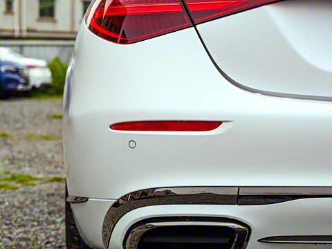 2025�� �Ŀ� S 680 4MATIC ��ҹ��