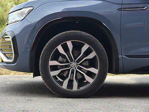 2020�� 380TSI �������������