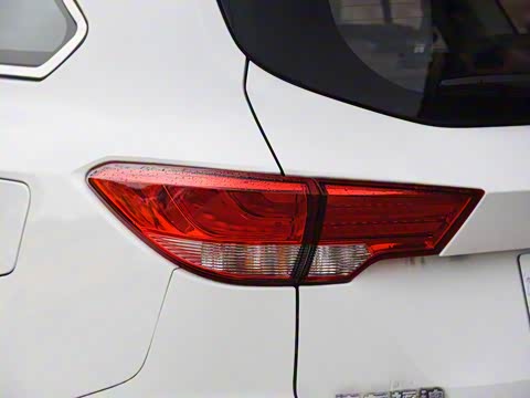 2018�� 2.4L �����ֶ������콢�� 7��