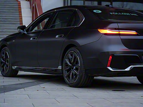 2023�� 740Li ������ M�˶���װ