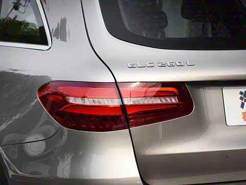 2019�� GLC 260 L 4MATIC ������