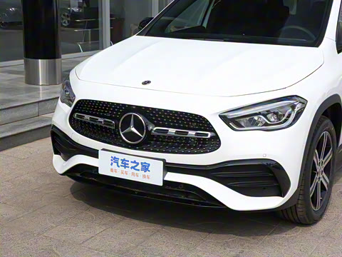 2023�� GLA 220 4MATIC