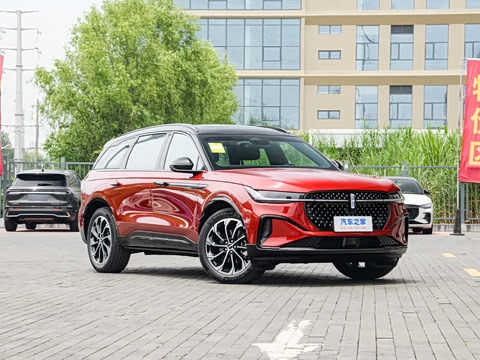 2025�� 2.0T ������������˹��