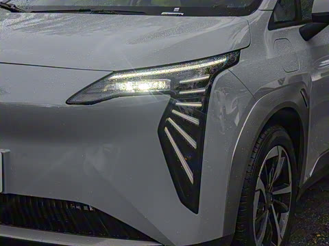 2025�� Plus 510 ������