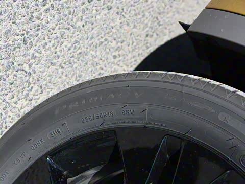 2020�� sDrive20i MԽҰ��װ