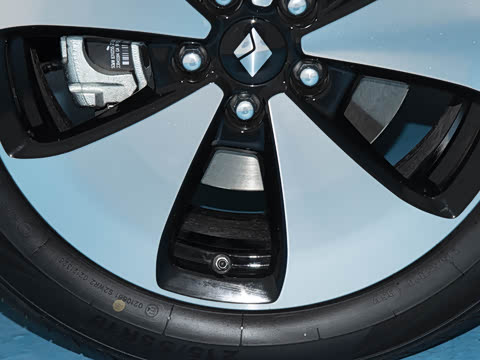 2023�� 460 Max ��Ϭ��