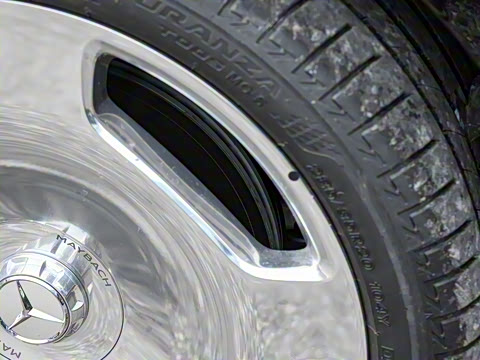 2025�� �Ŀ� S 680 4MATIC