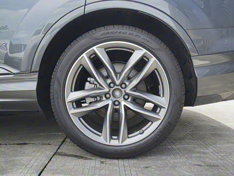 2025�� 45 TFSI quattro S line�˶���