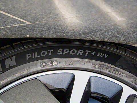 2025�� Pro ���ܻ��°�