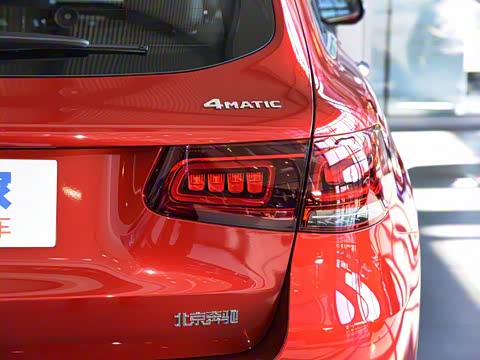 2020�� GLC 260 L 4MATIC ������